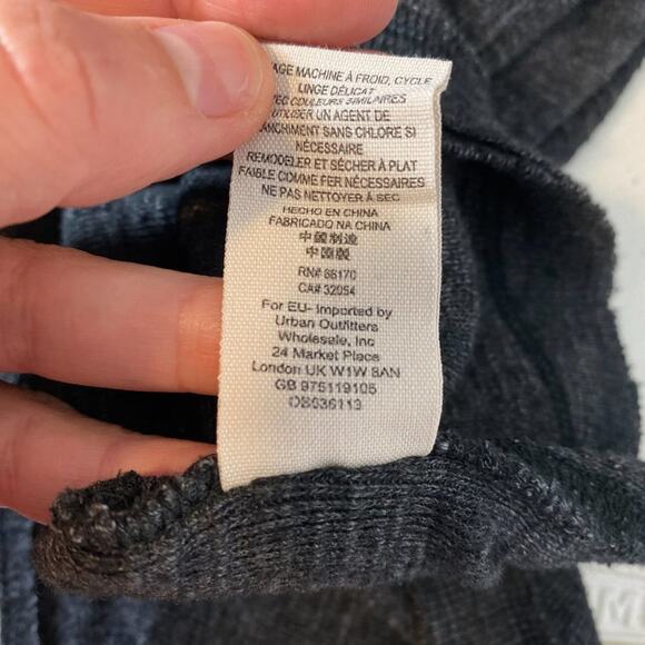 Free People Split Back Turtleneck Top Size Small - Picture 8 of 9